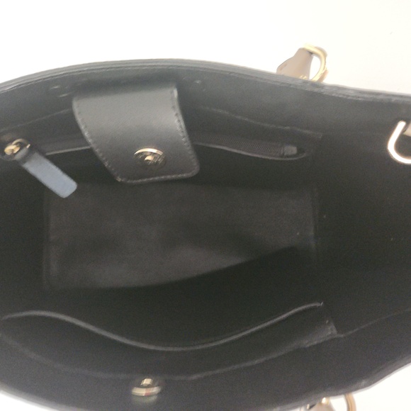 Lady's Purse in great condition. - Picture 4 of 4